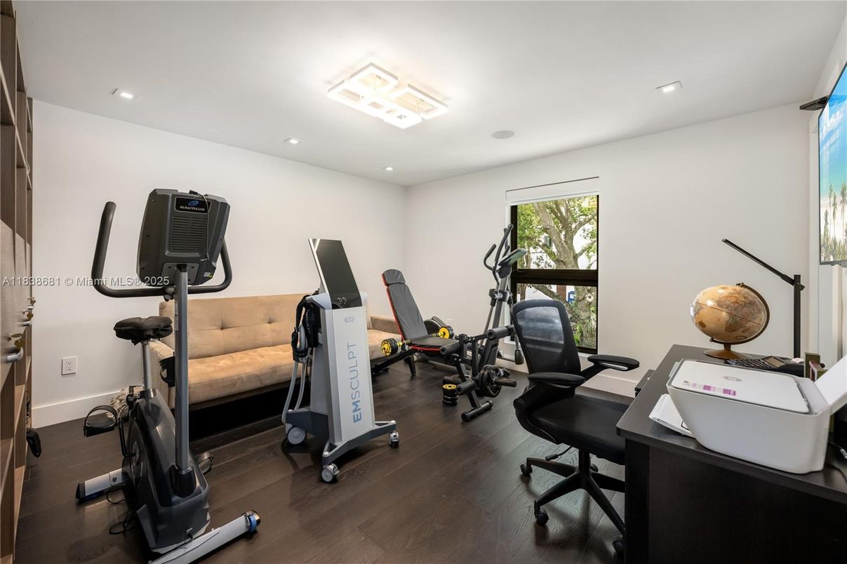 Fitness Equipment, Home Office, Interior, Recessed Lighting, Wood Texture Flooring
