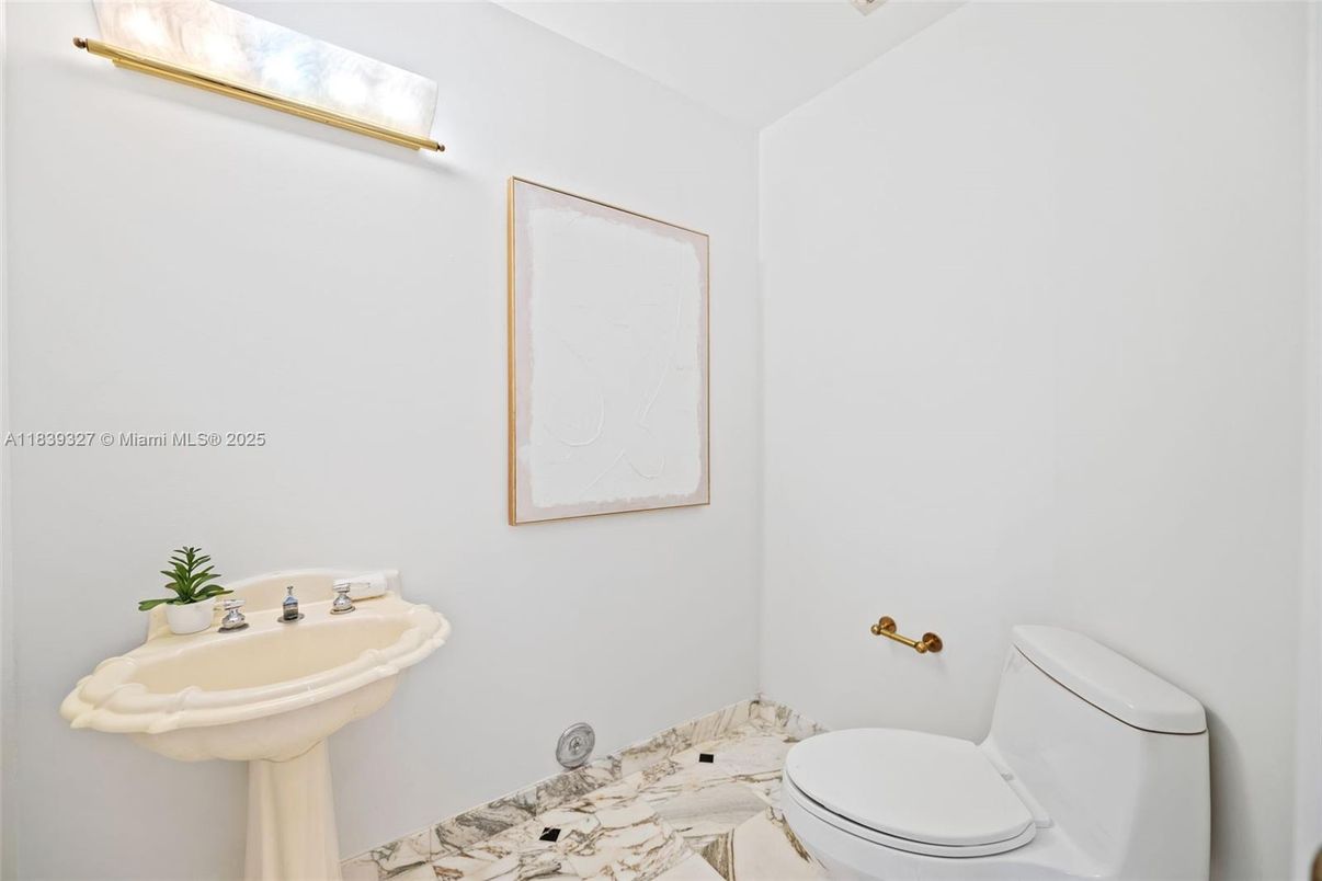 Bathroom, Interior