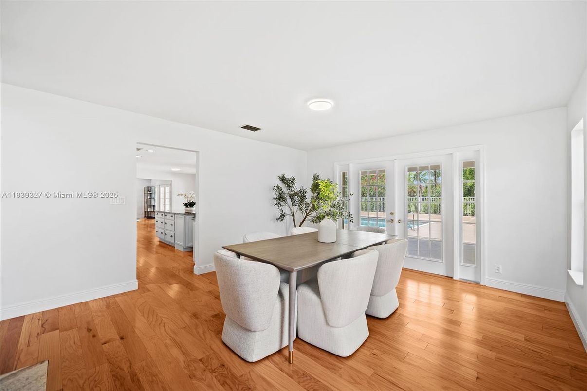 Dining room, Interior, Recessed Lighting, Wood Texture Flooring