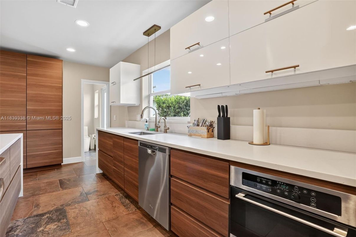 Interior, Kitchen, Pendant Lights, Recessed Lighting, Stainless Steel Appliances