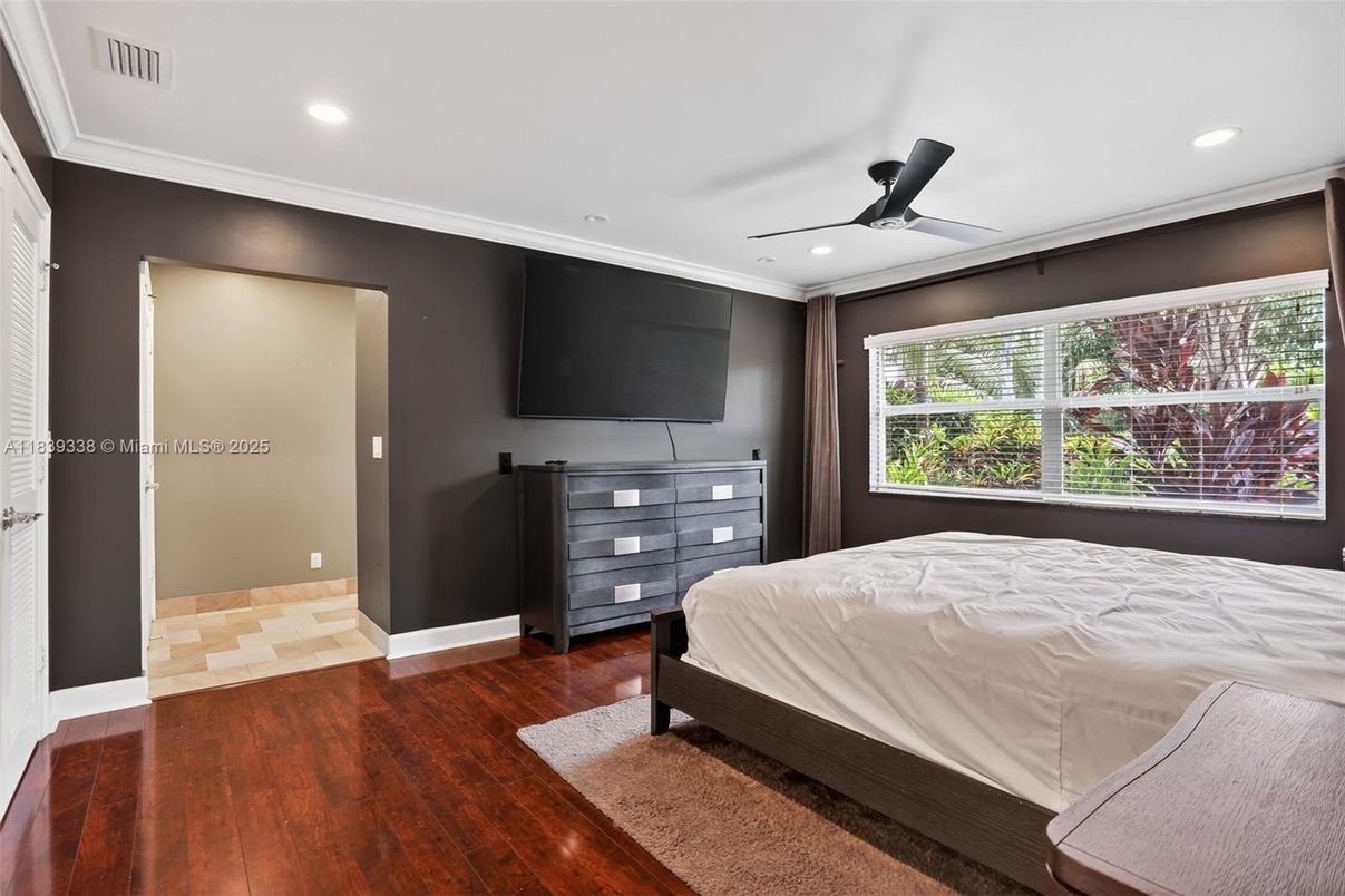 Bedroom, Interior, Recessed Lighting, Wood Texture Flooring