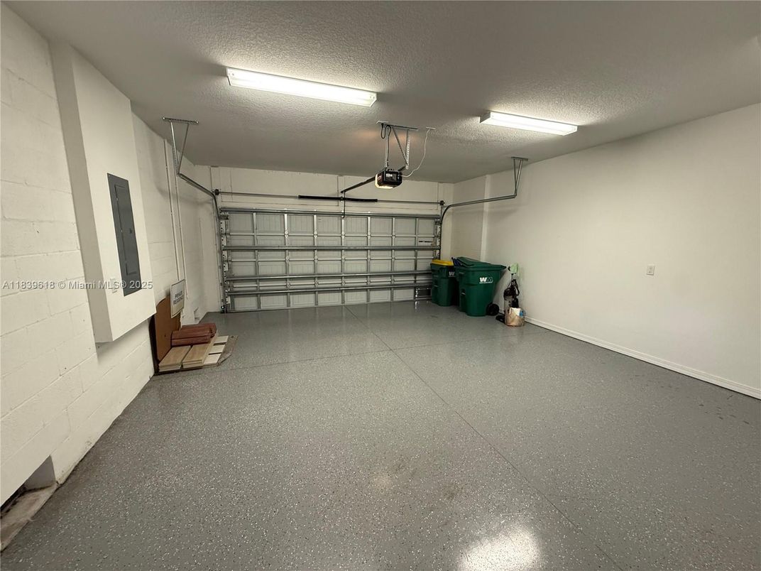 Garage, Interior