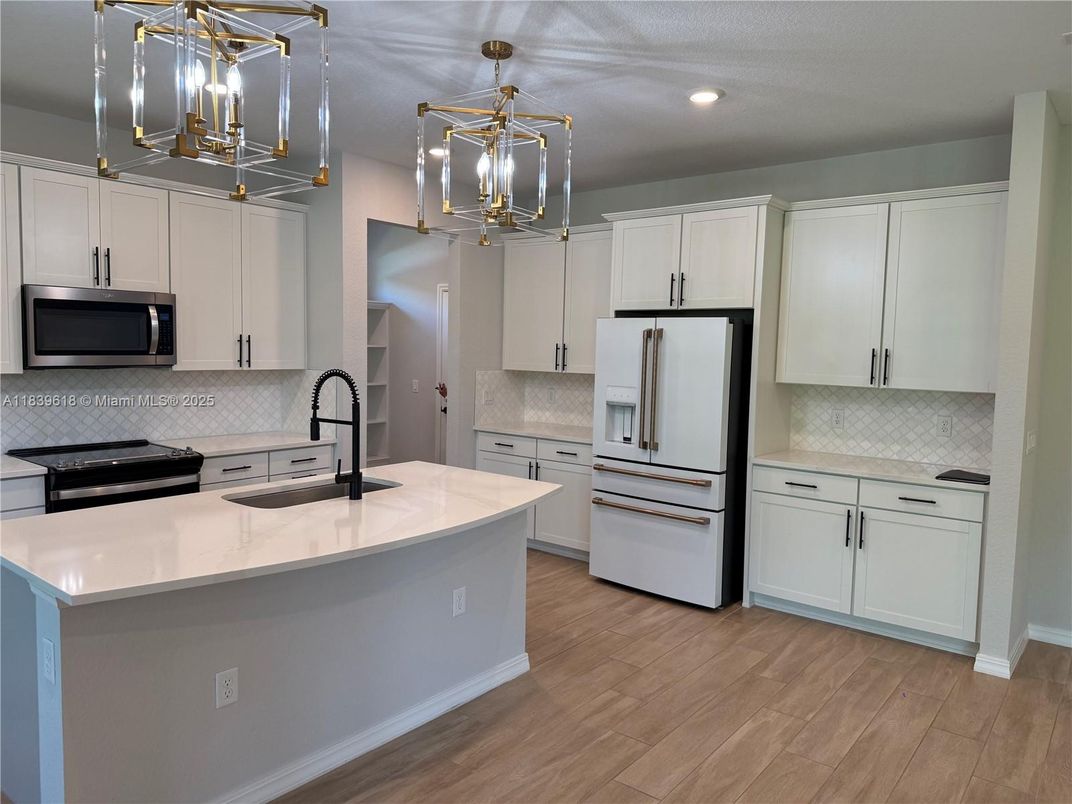 Interior, Kitchen, Pendant Lights, Recessed Lighting, Wood Texture Flooring