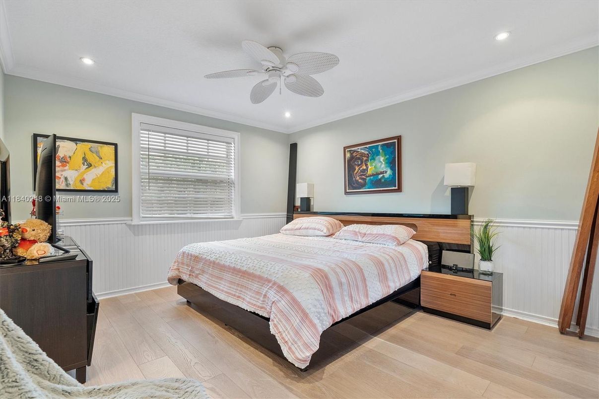 Bedroom, Interior, Recessed Lighting, Wood Texture Flooring