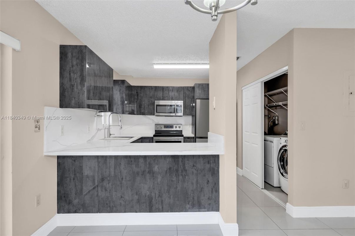 Interior, Kitchen, Stainless Steel Appliances, Washer