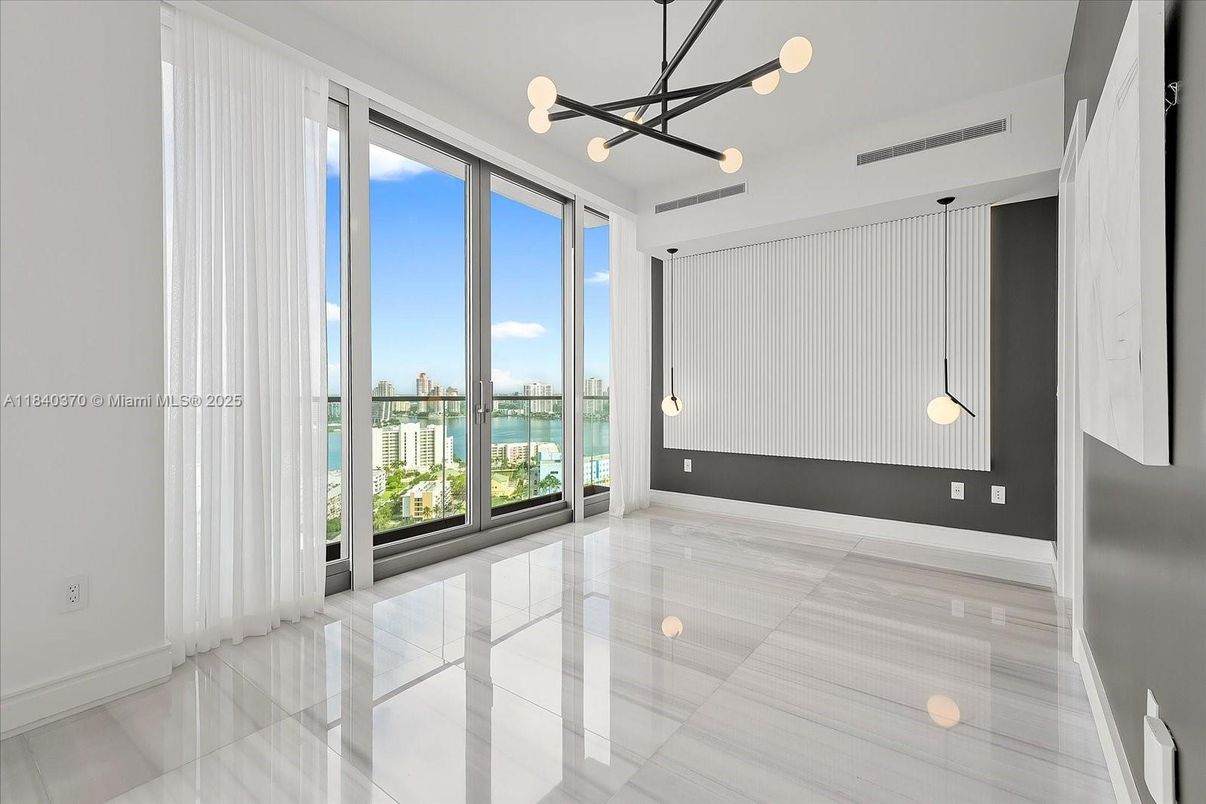 Empty room, Interior, Pendant Lights, Water