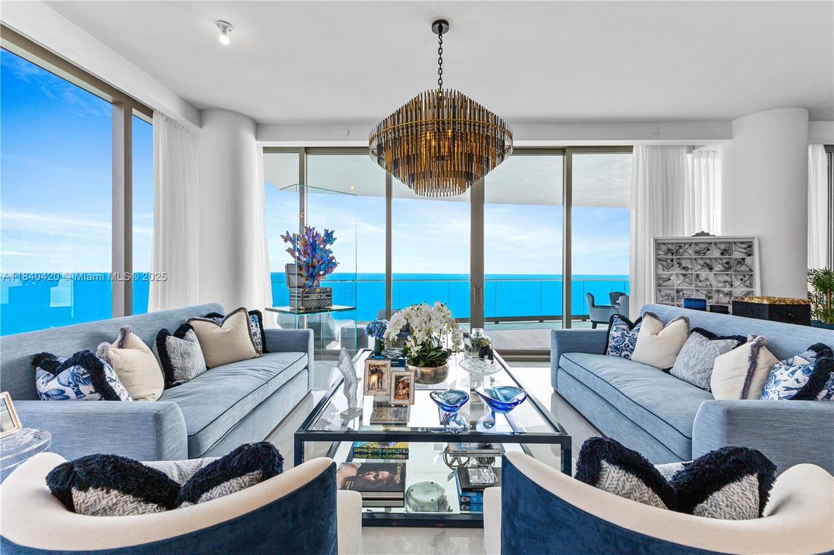 Chandelier, Interior, Living room, Water