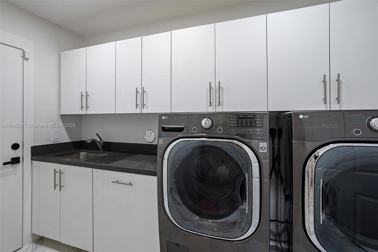 Interior, Washer