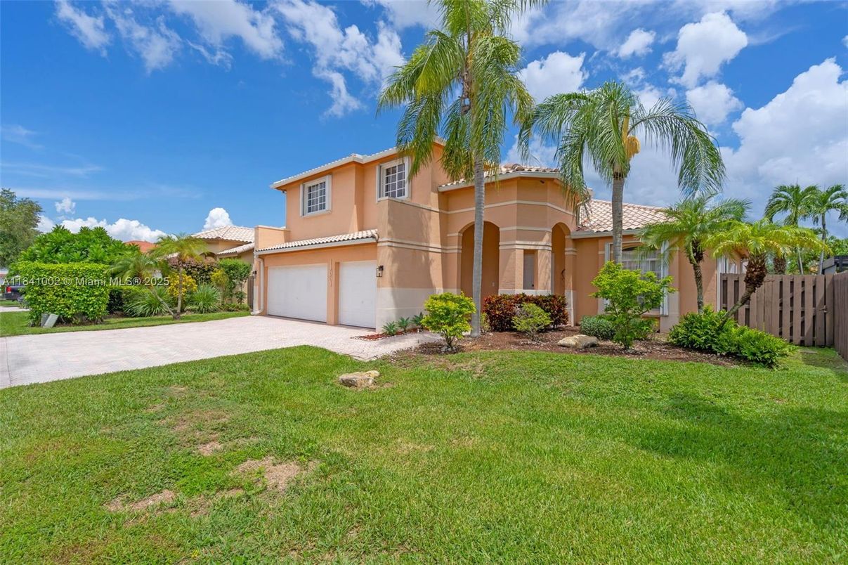 Attached, Backyard, Exterior, Facade, Mediterranean