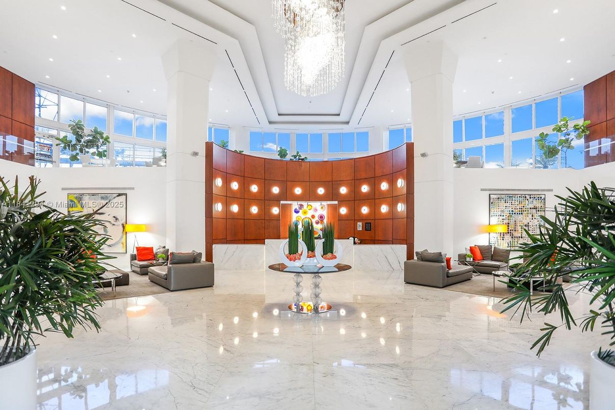 Interior, Marble, Recessed Lighting
