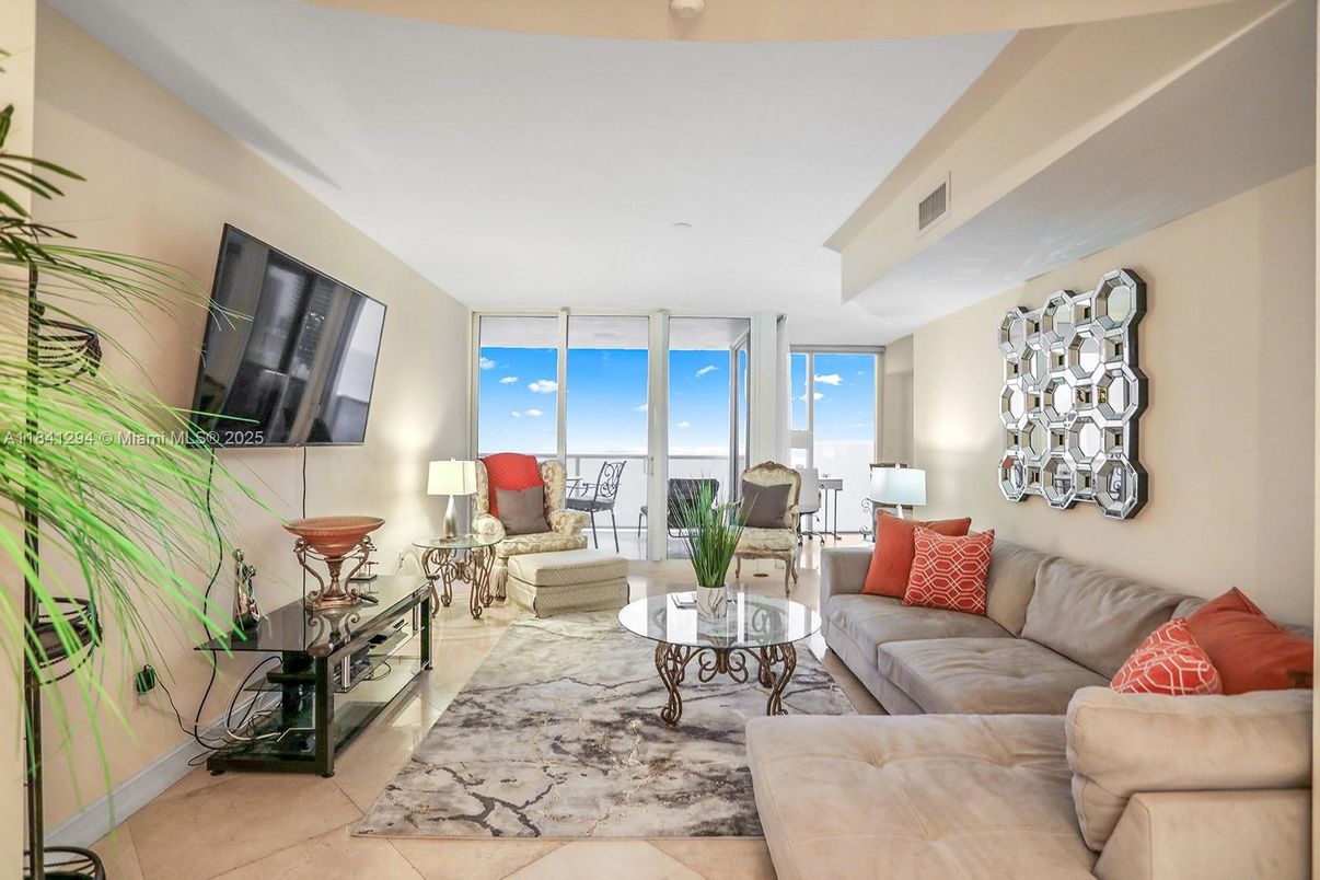 Interior, Living room, Water
