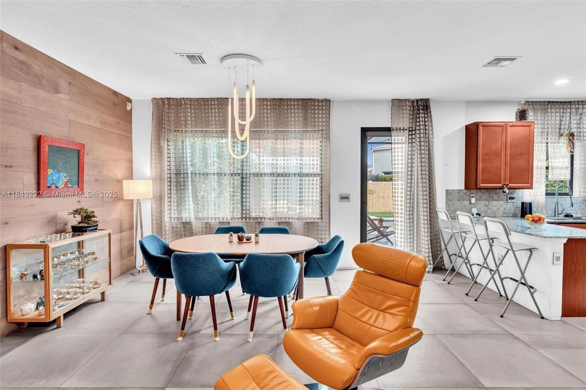 Dining room, Interior, Kitchen, Pendant Lights, Recessed Lighting, Wooden Walls