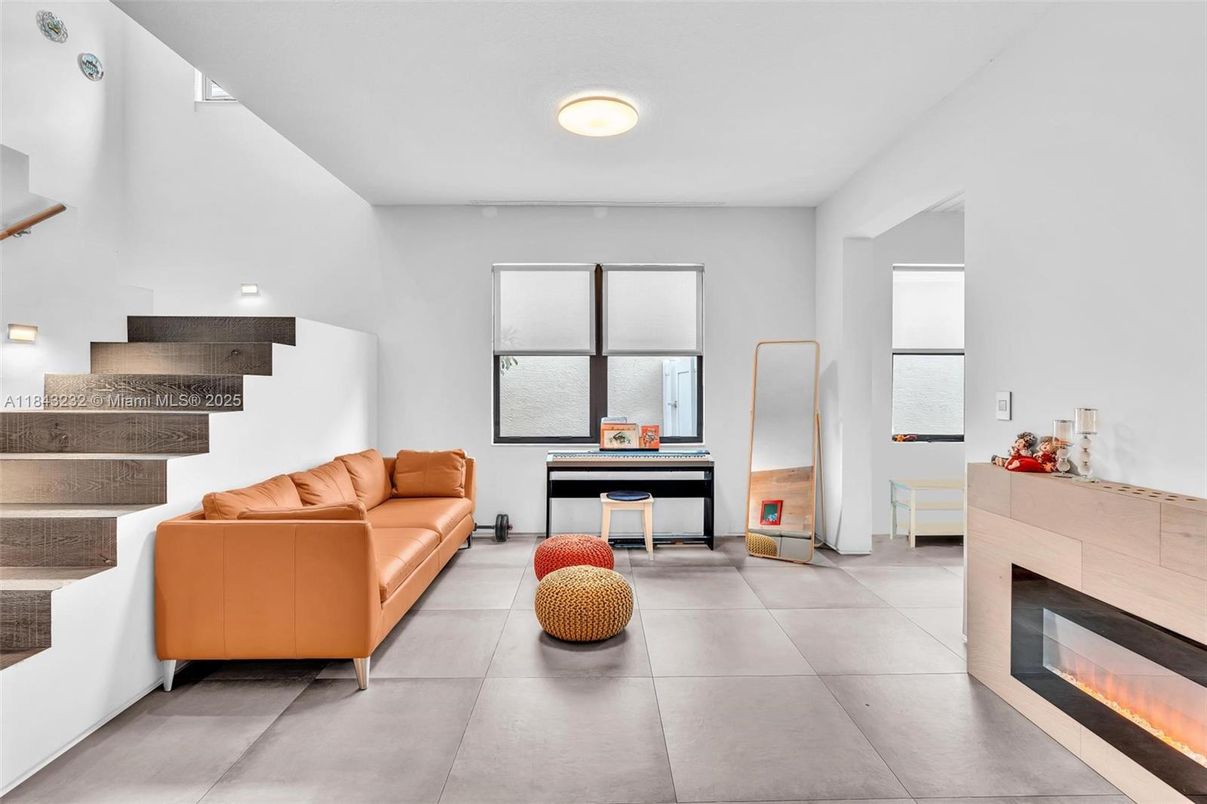 Fireplace, Interior, Living room, Recessed Lighting
