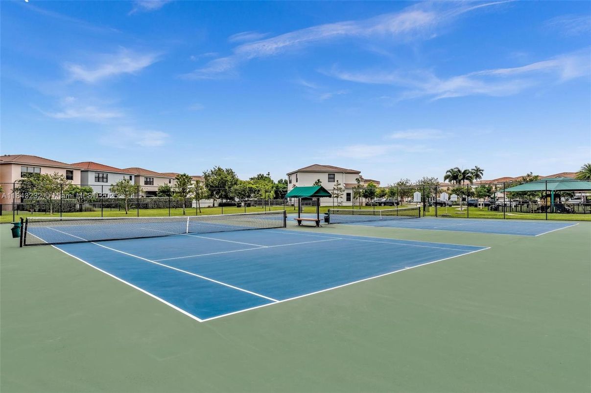 Exterior, Tennis Courts