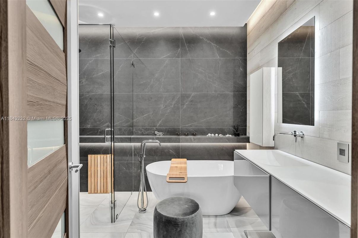 Bathroom, Free Standing Baths, Interior, Recessed Lighting