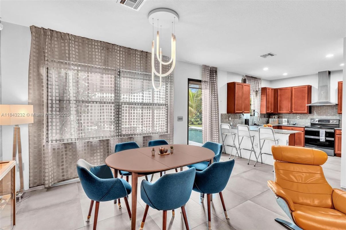 Dining room, Interior, Kitchen, Pendant Lights, Recessed Lighting