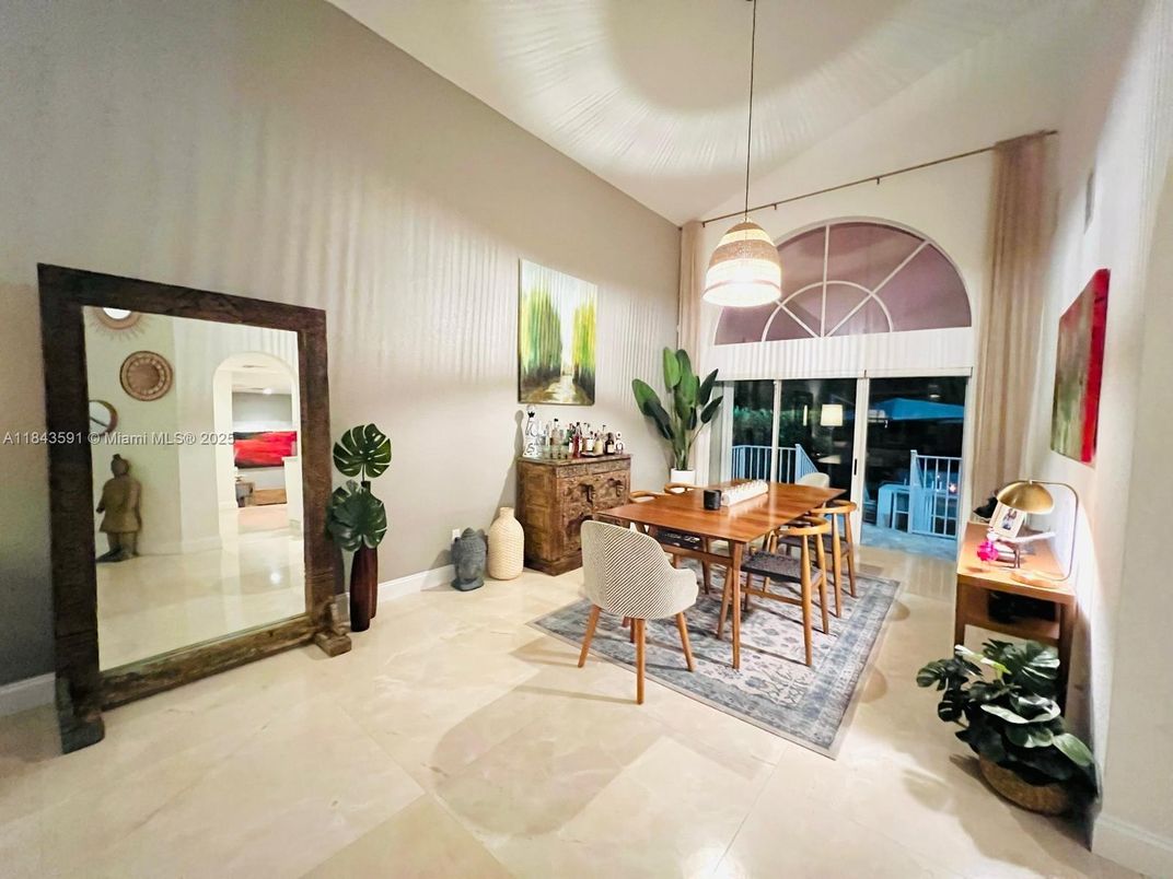 Dining room, Interior, Pendant Lights