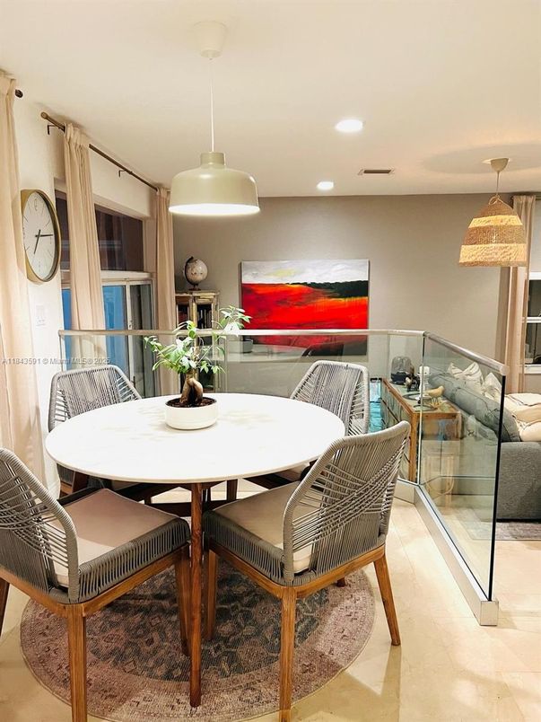 Dining room, Interior, Pendant Lights, Recessed Lighting