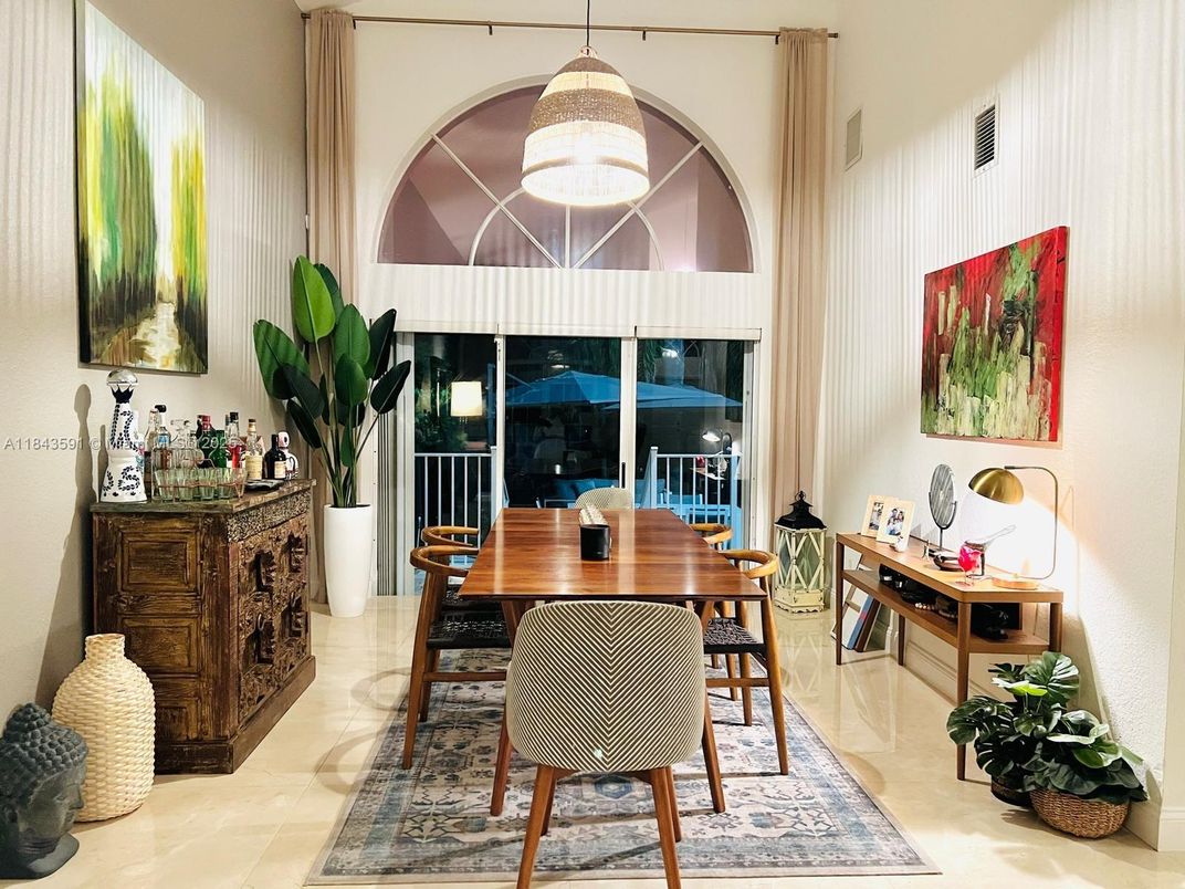 Dining room, Interior