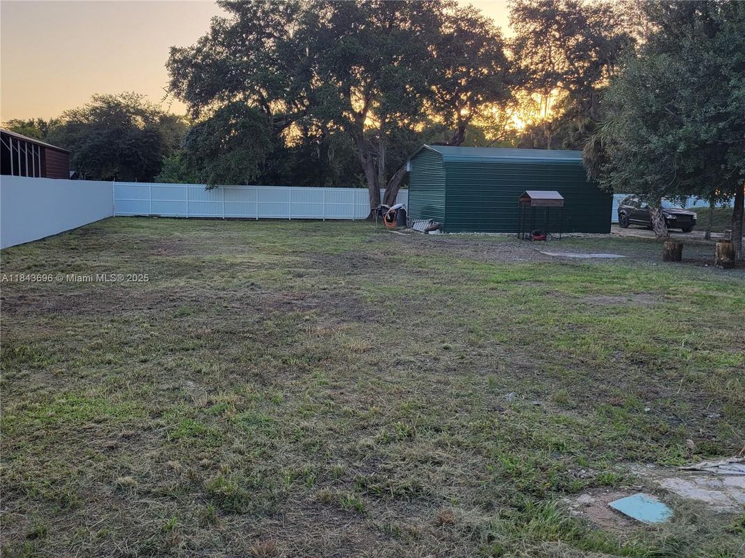 Backyard, Exterior