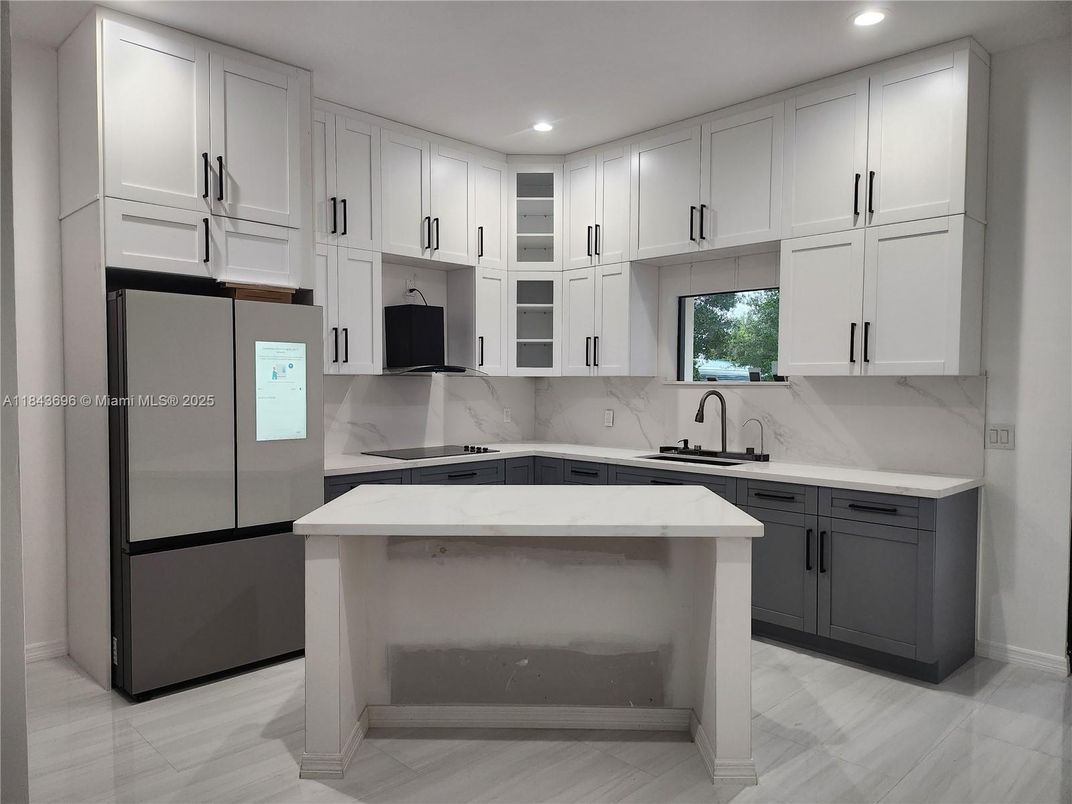 Interior, Kitchen, Marble Walls, Recessed Lighting