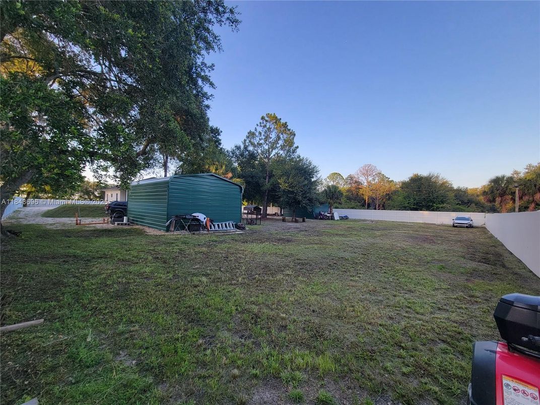 Backyard, Exterior