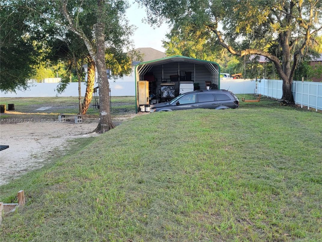 Backyard, Exterior