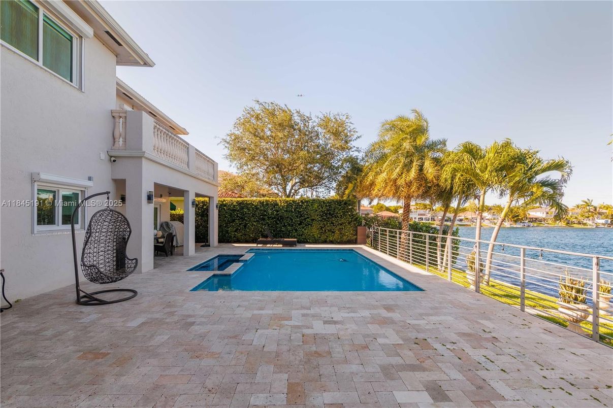 Exterior, Pool, Water