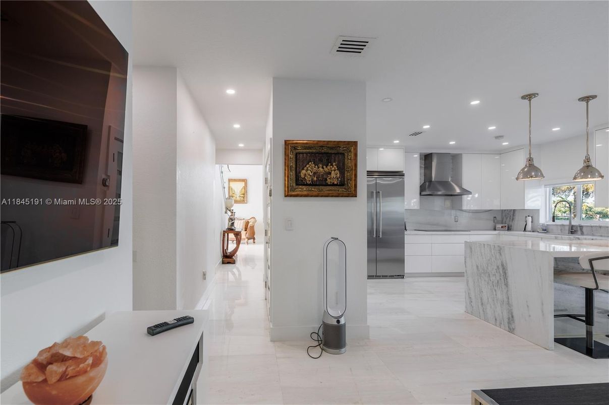 Interior, Kitchen, Pendant Lights, Recessed Lighting, Stainless Steel Appliances