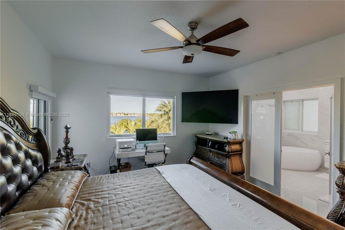 Bedroom, Interior, Water