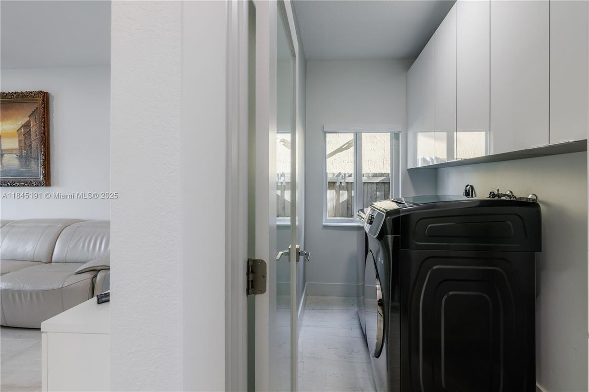 Interior, Washer