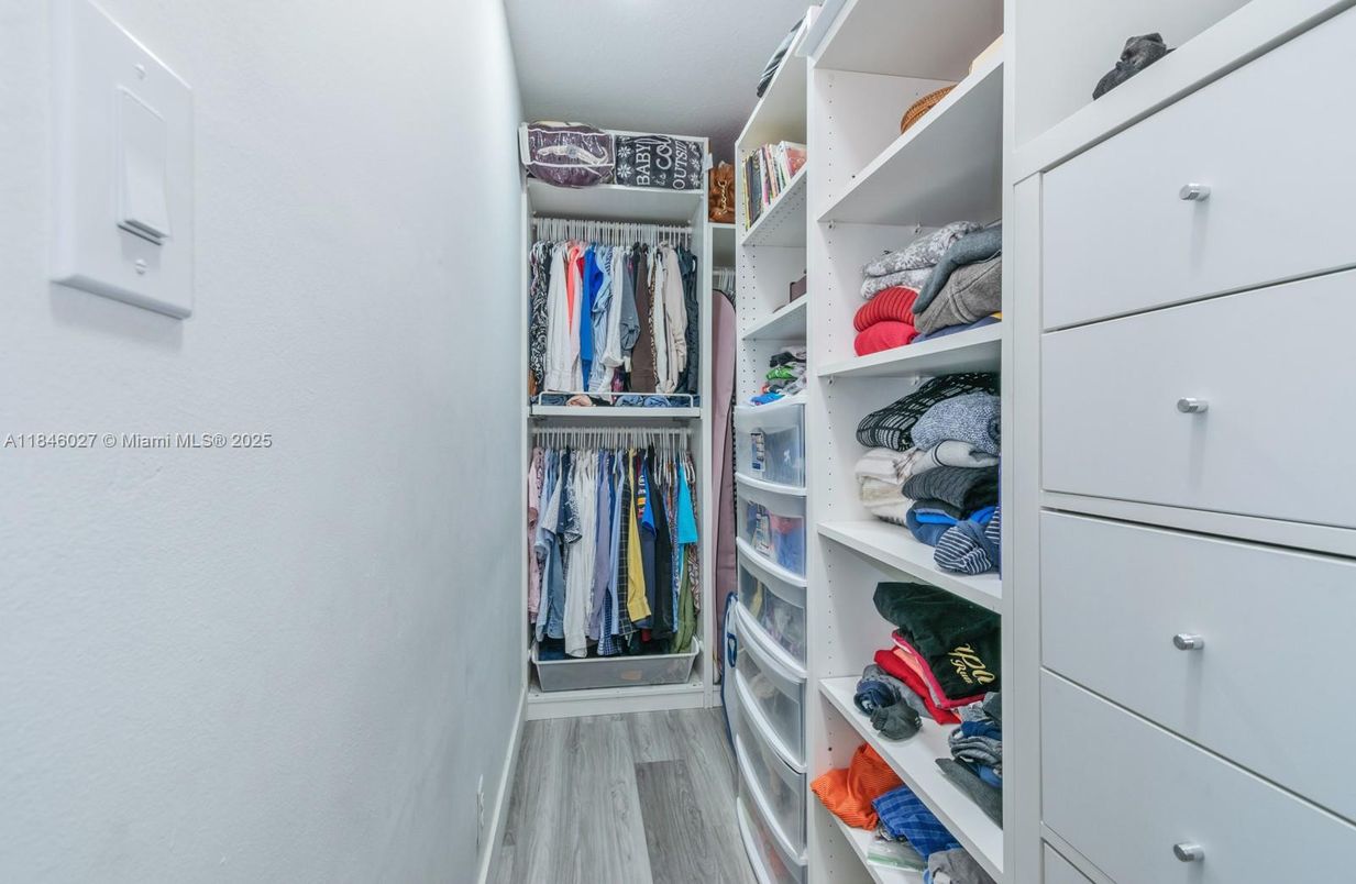 Interior, Recessed Lighting, Walk-in Closets, Wood Texture Flooring