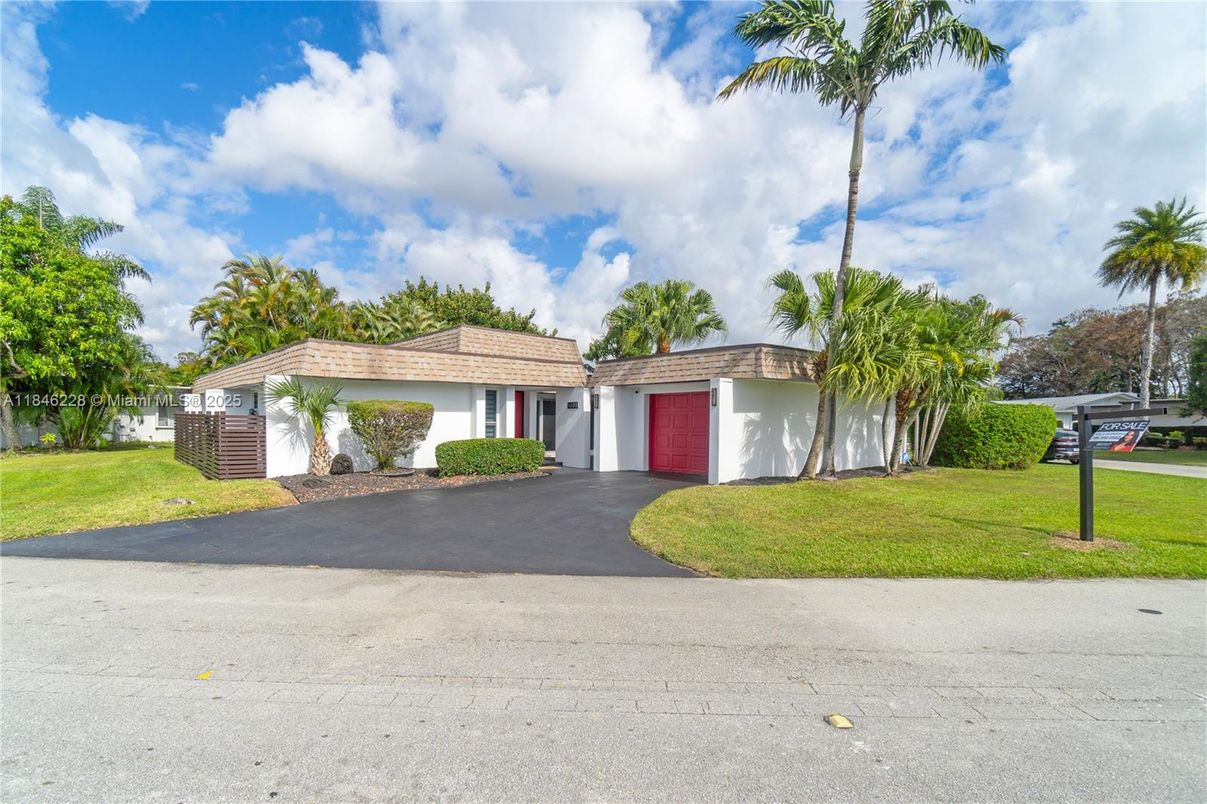 Attached, Backyard, Exterior, Facade, Ranch