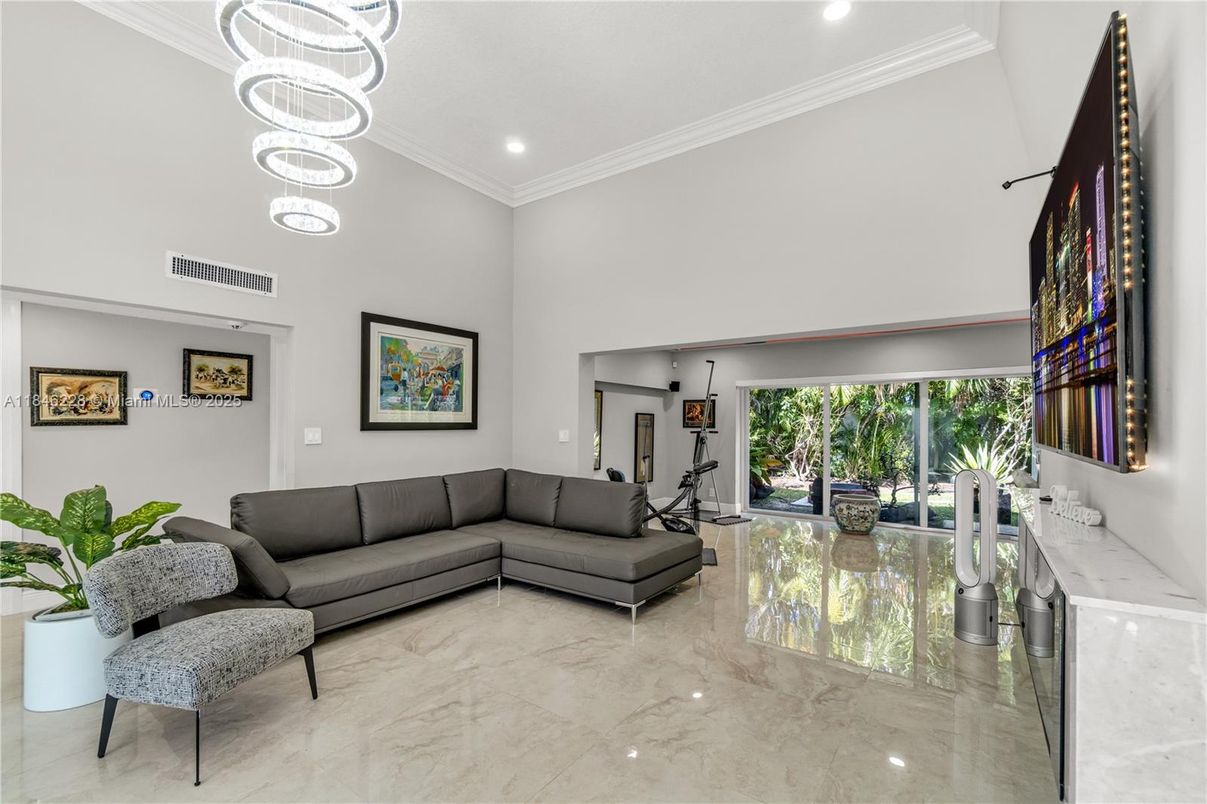 Interior, Living room, Marble, Pendant Lights, Recessed Lighting