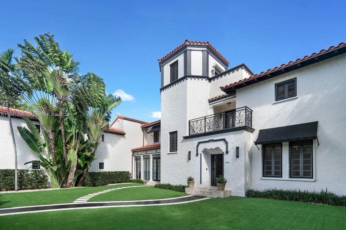 Backyard, Exterior, Facade, Spanish Mediterranean