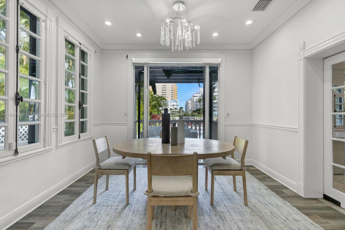 Dining room, Interior, Pendant Lights, Recessed Lighting, Wood Texture Flooring