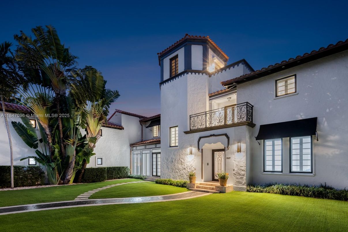 Backyard, Exterior, Facade, Spanish Mediterranean