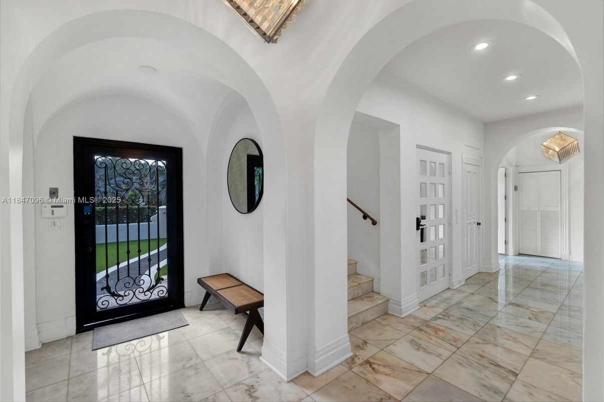 Interior, Recessed Lighting