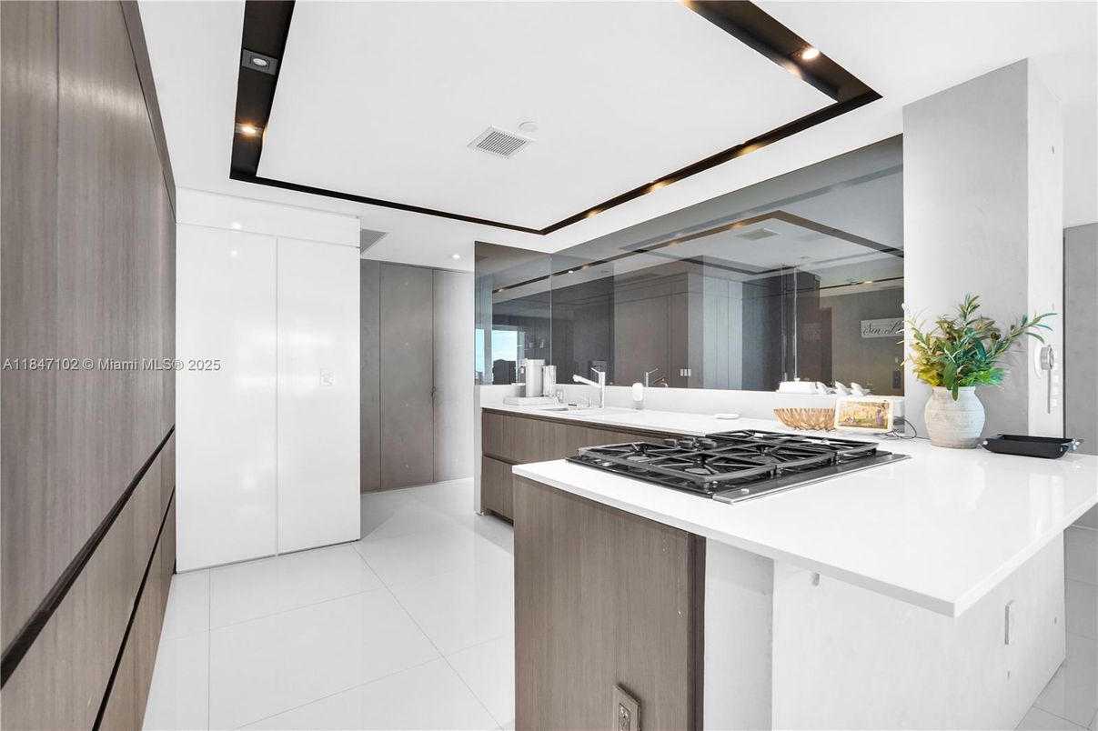 Interior, Kitchen, Recessed Lighting