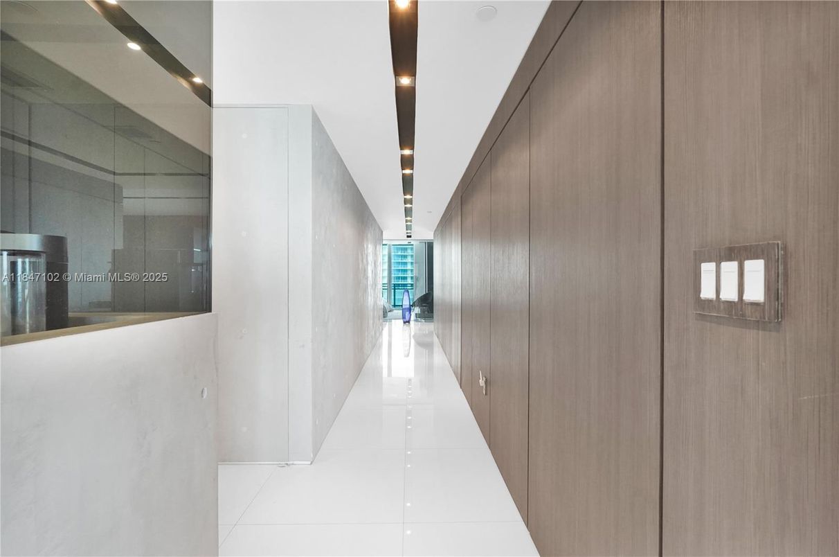 Interior, Recessed Lighting