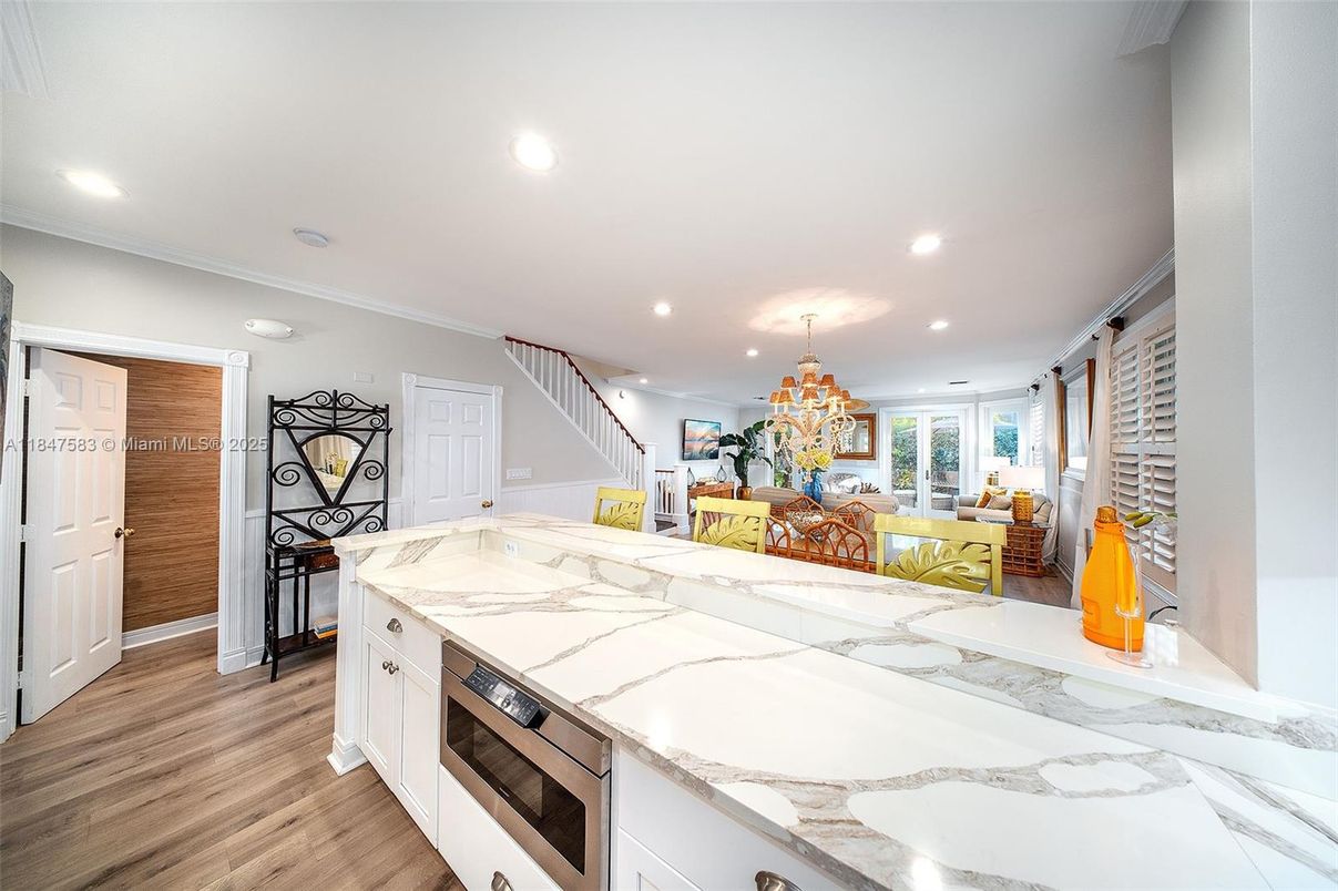 Chandelier, Dining room, Interior, Kitchen, Recessed Lighting, Wood Texture Flooring