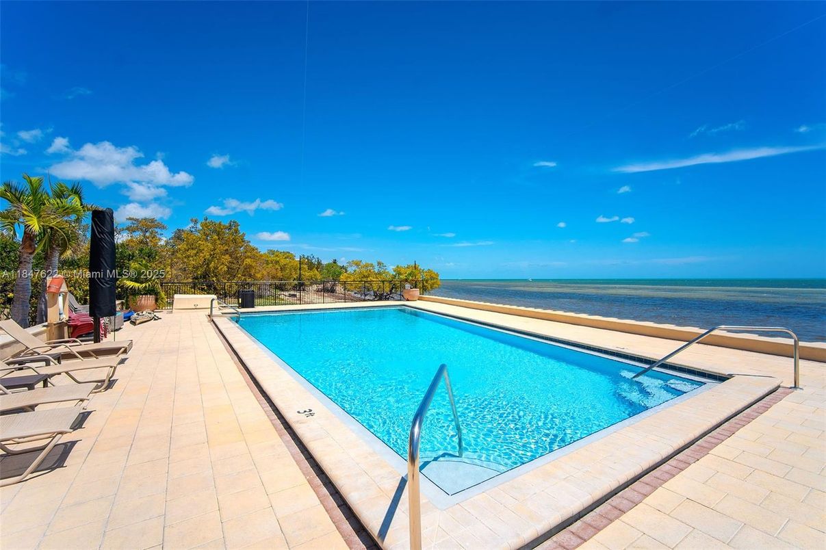 Exterior, Pool, Water