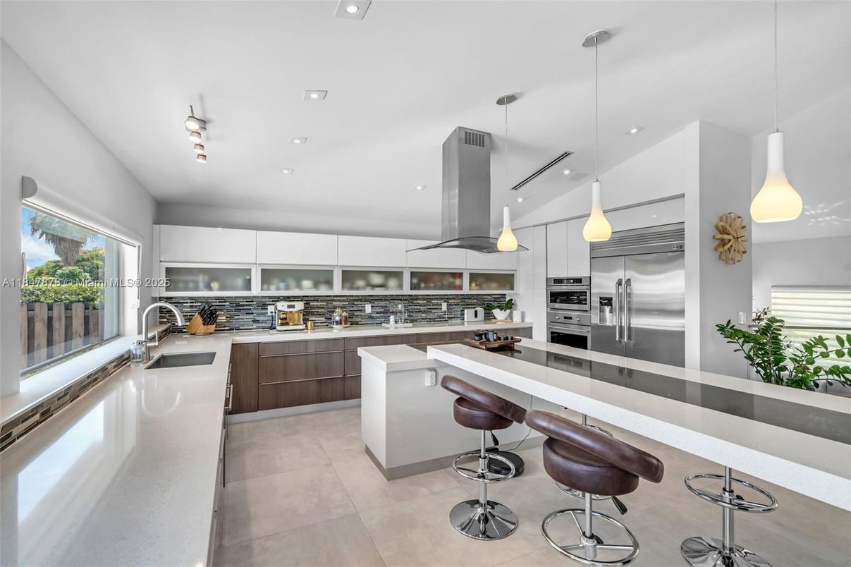 Interior, Kitchen, Pendant Lights, Recessed Lighting, Stainless Steel Appliances