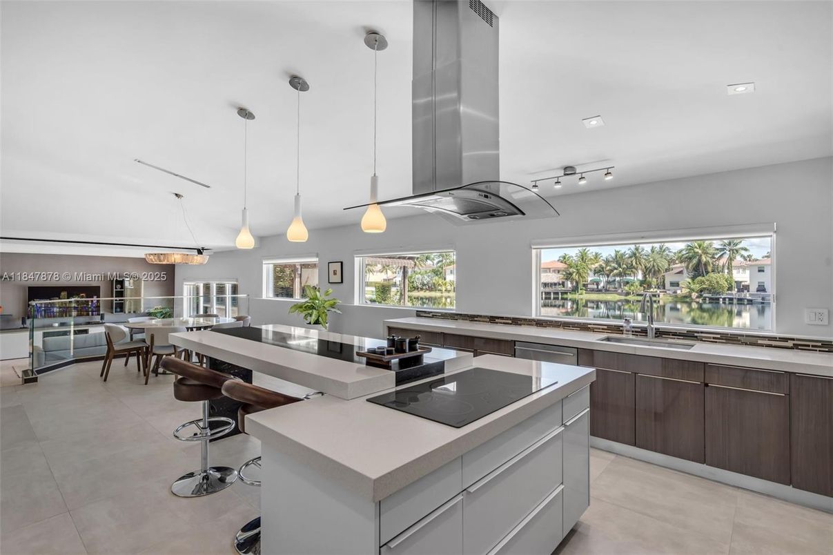 Dining room, Interior, Kitchen, Pendant Lights, Recessed Lighting