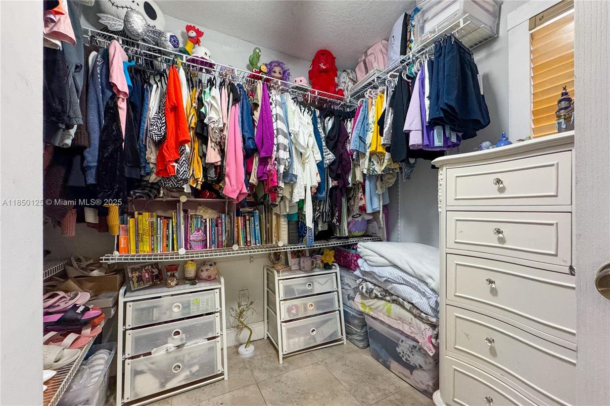 Interior, Walk-in Closets