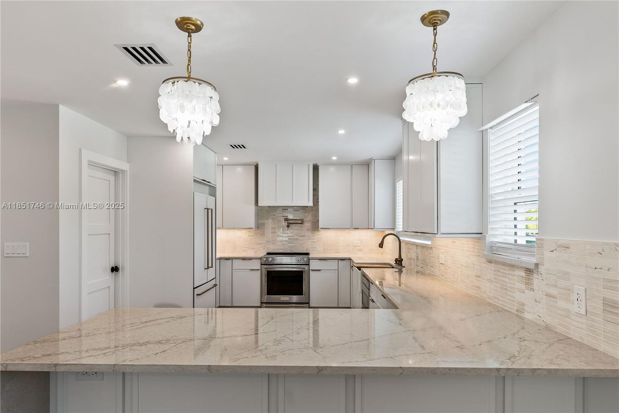 Chandelier, Interior, Kitchen, Recessed Lighting, Stainless Steel Appliances