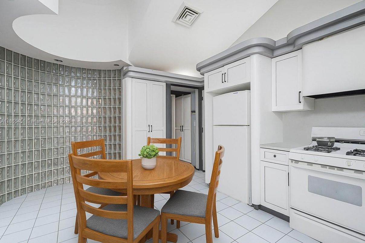 Dining room, Interior, Kitchen