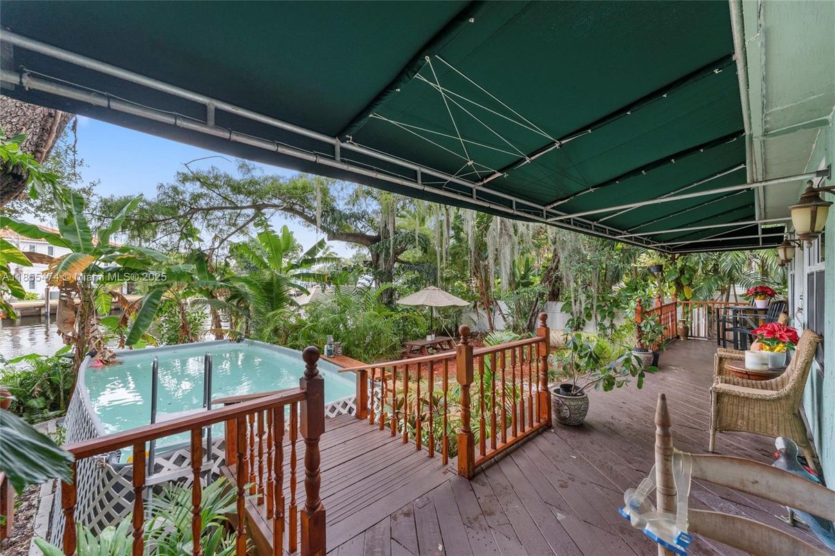 Exterior, Pool, Water