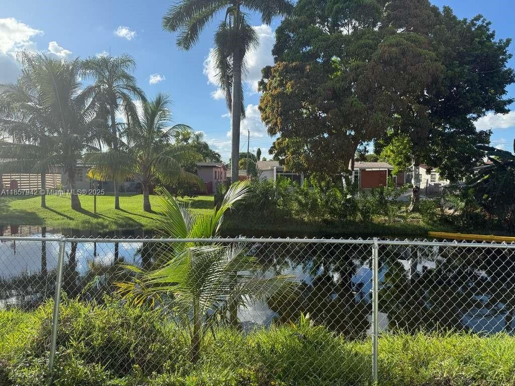 Backyard, Exterior, Water