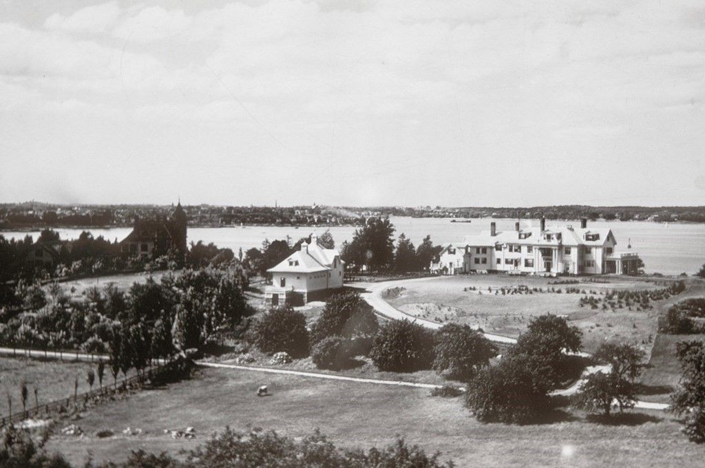 Exterior, Drone